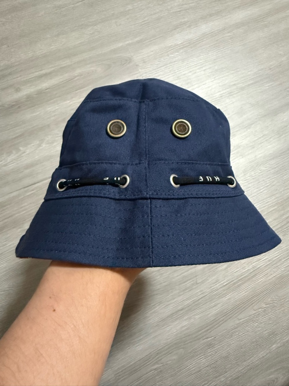 HUF Reversible Red Rope & Wheel Pattern Bucket Hat - Picture 3 of 6